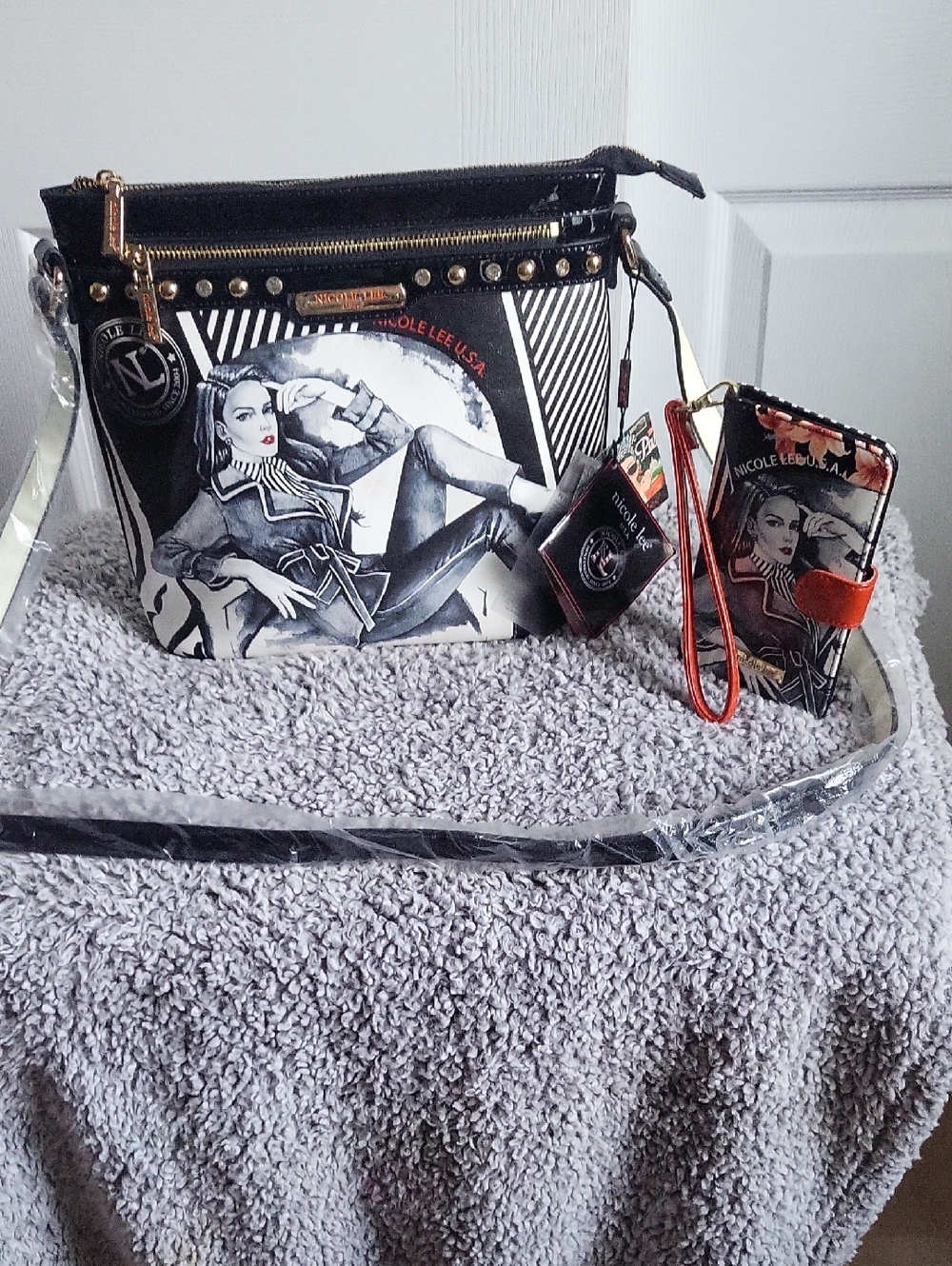Brand New Nichole Lee Crossbody Bag with matching Cell Phone Wallet
